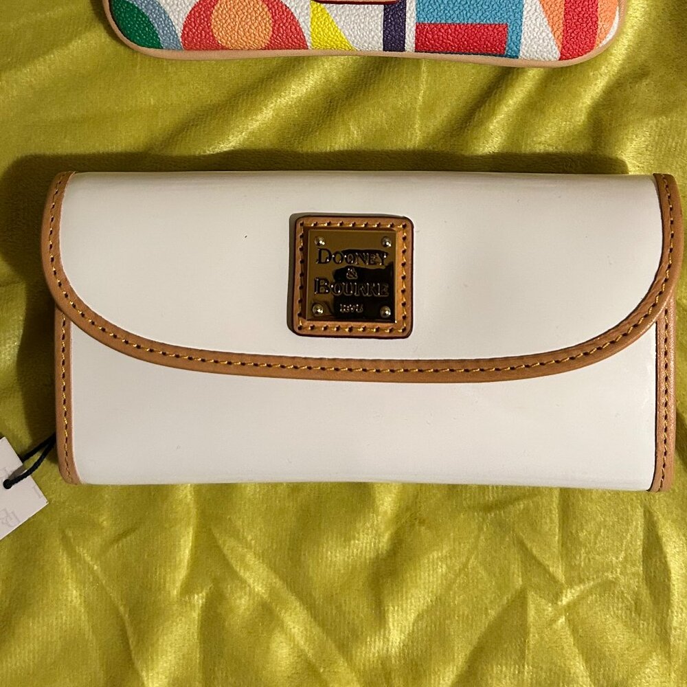 Dooney&Bourke Wallet